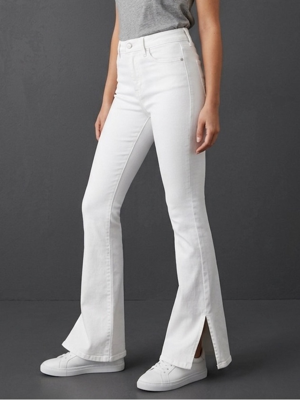 American Eagle Outfitters White High-Rise Jeans with Tan Leather Patch - Picture 4 of 16